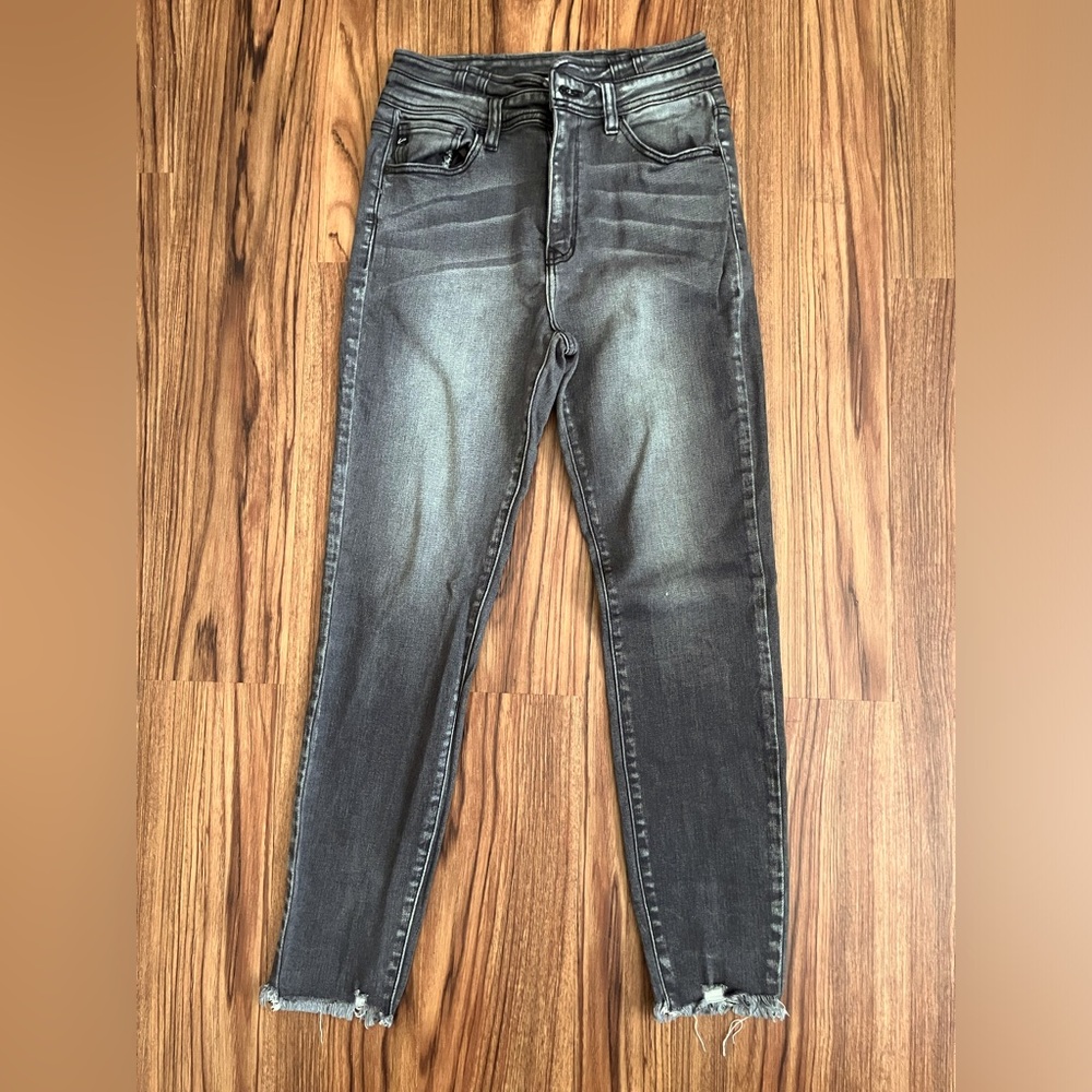 KanCan black distressed jeans size 28